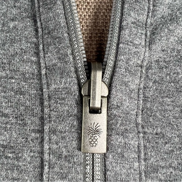 Tommy Bahama Men’s Reversible Red & Gray 1/4 Zip Pullover No Tags Apx Size Small - Picture 11 of 13